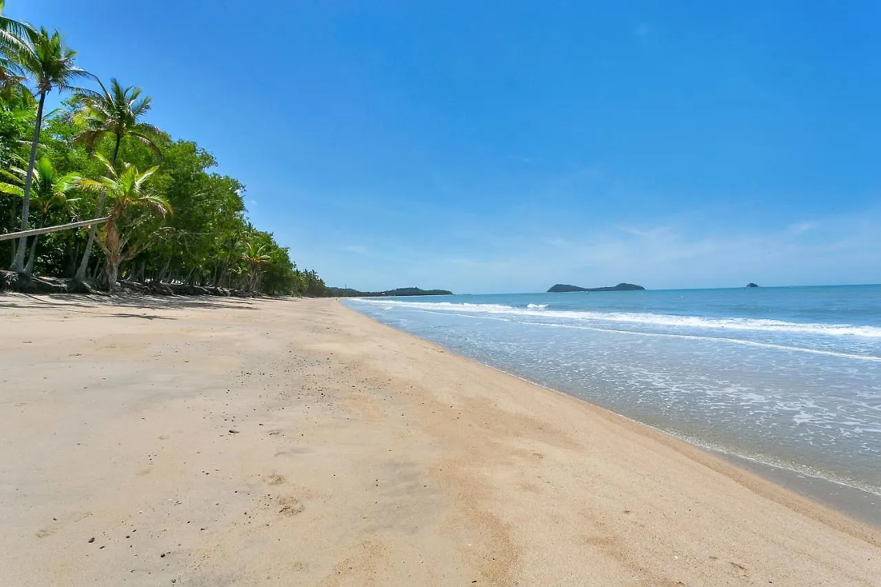 Swim Out Apartments In Triton Street Beachfront Resort Palm Cove Avustralya