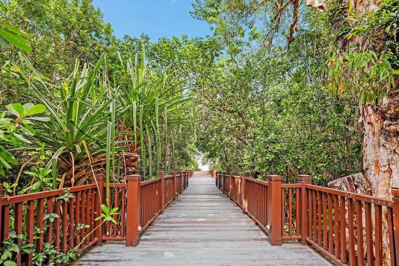 Swim Out Apartments In Triton Street Beachfront Resort Palm Cove Australia