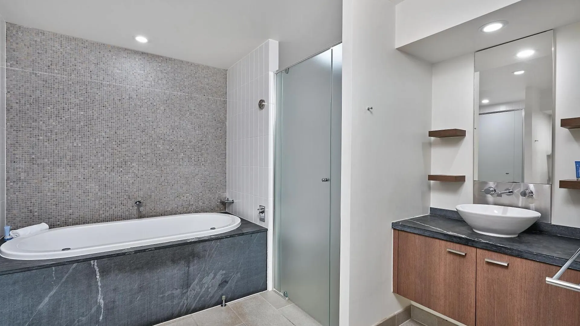 Swim Out Apartments In Triton Street Beachfront Resort Palm Cove 0*,  Australia
